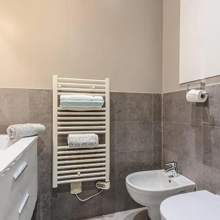 Dante 10 - Cosy Close Sea *