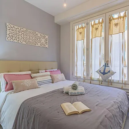 Dante 10 - Cosy Close Sea