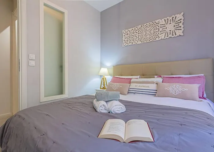 Dante 10 - Cosy Close Sea * Nice