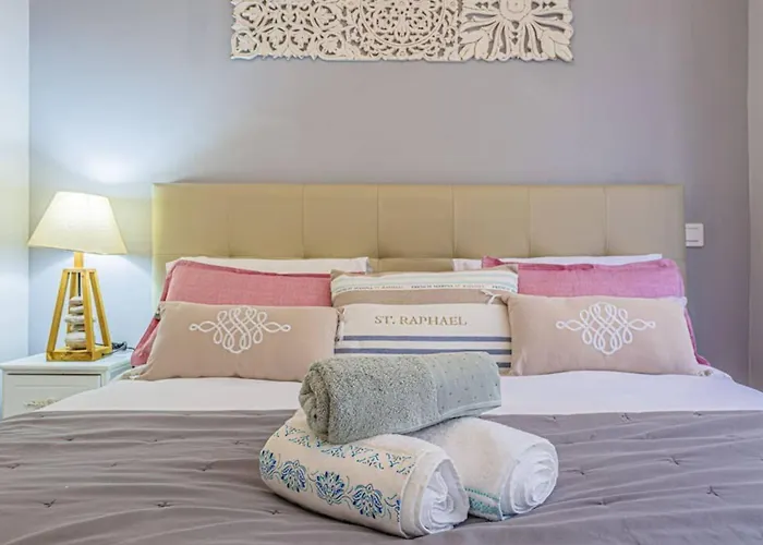 Dante 10 - Cosy Close Sea